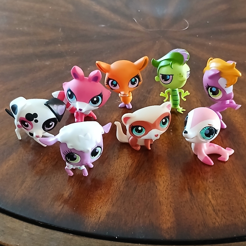 LPS Lot of 8 Horse Sheep Racoon Lizard Horse Ferret Seal